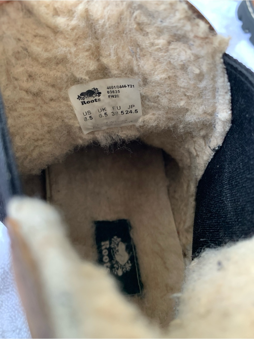 Roots Shearling-Lined Winter Chelsea Lug Sole Boots, Sz 8.5 - Picture 9 of 16